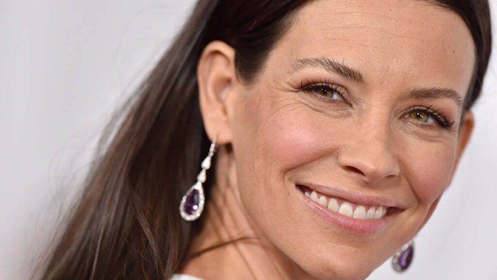 Evangeline Lilly, 47, showcases incredible figure in white bikini