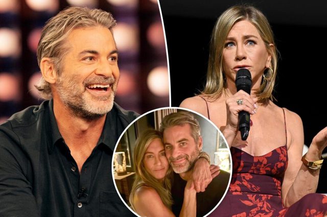 Jennifer Aniston makes racy joke while interviewing boyfriend Jim Curtis