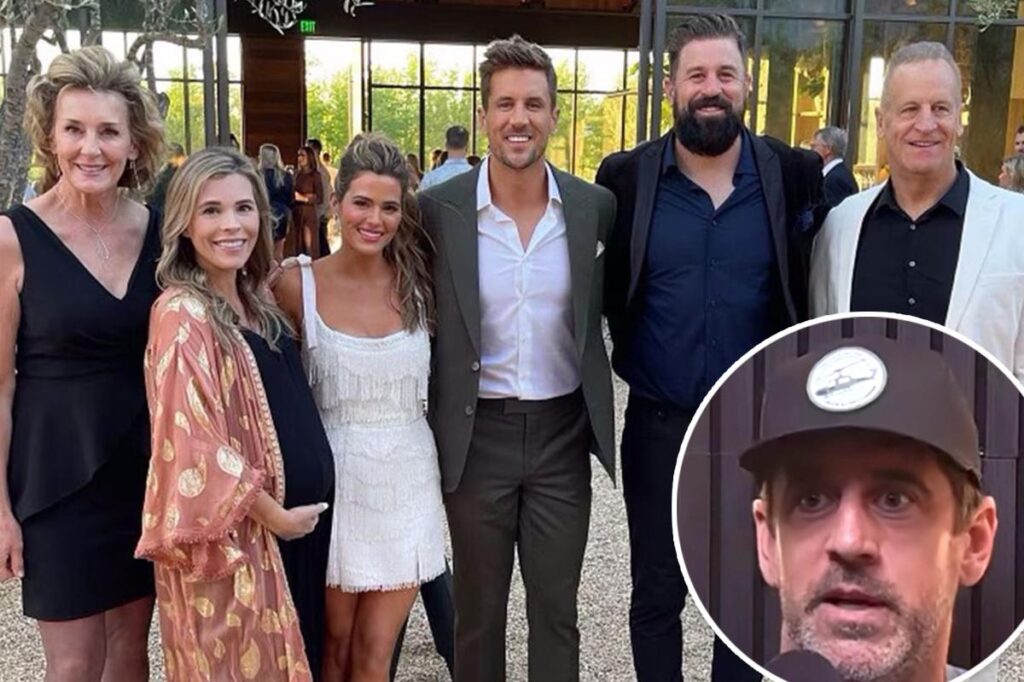 Aaron Rodgers shares update on relationship with brother Jordan