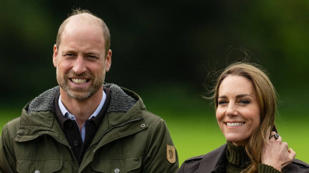 18 of the most absurd etiquette rules the royal family must not break under any circumstances