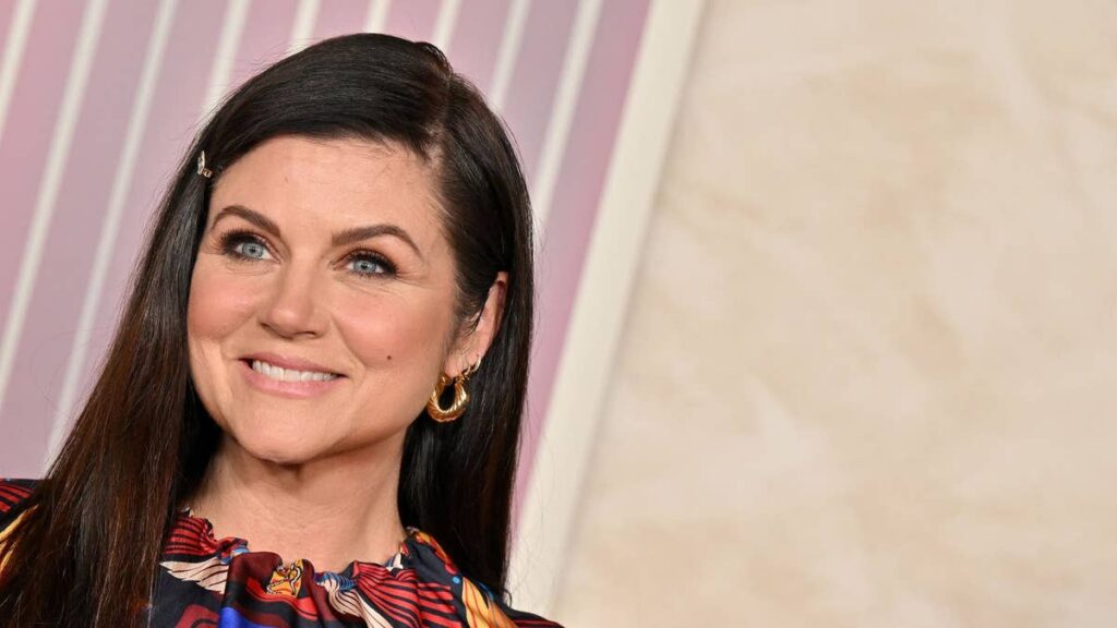 Tiffani Thiessen and gorgeous teen daughter are twins in new red carpet photos: ‘Literally looking at myself’