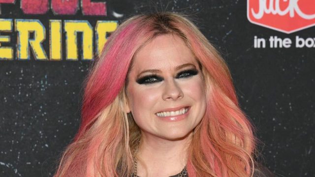 Avril Lavigne rocks skintight leather for first public appearance in nearly a year