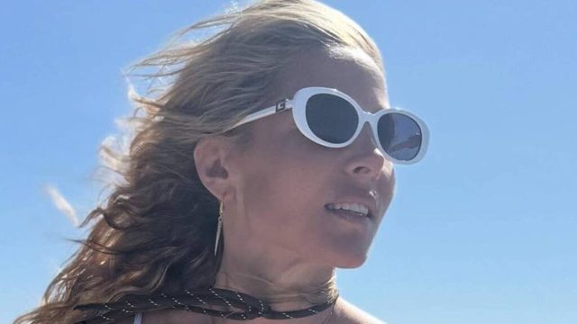 Bikini-clad Elsa Pataky displays rock-hard physique and insists ‘you don’t need a gym’ to get a body like hers – see how