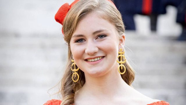 Princess Elisabeth just wore a risque version of Meghan Markle’s ‘farewell’ dress