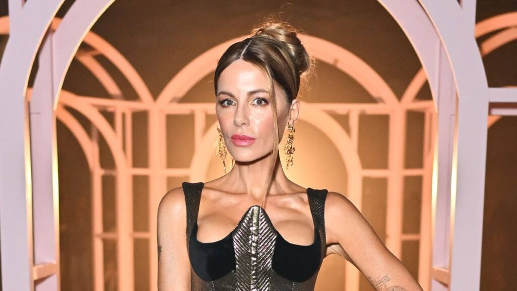 Kate Beckinsale forced to reply to cruel weight loss accusations: ‘Might be broken’