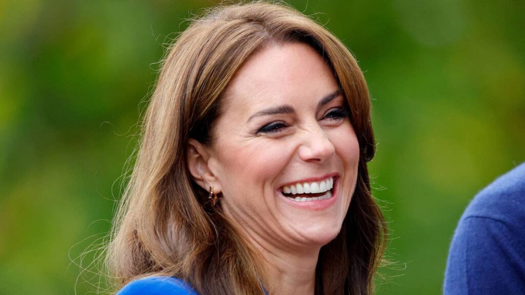 Kate Middleton can’t hide her reaction to being told off during royal engagement