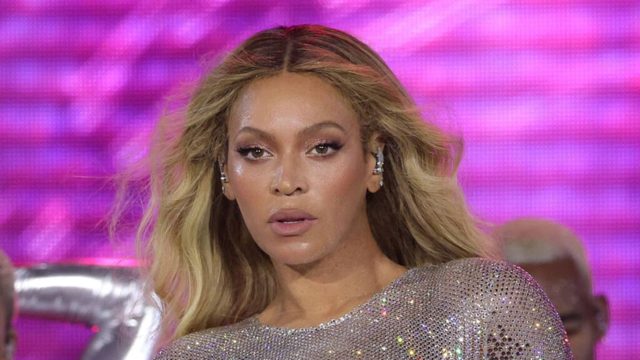Beyoncé stuns fans in head-turning haute couture naked dress to support husband Jay-Z
