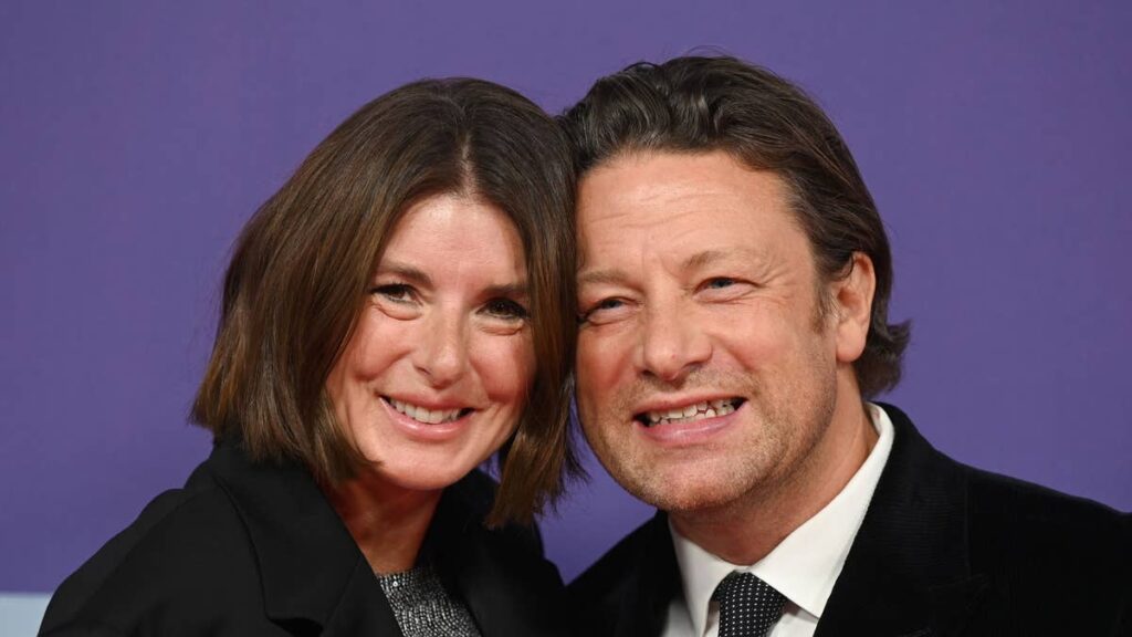 Jamie and Jools Oliver look unrecognisable in incredible throwback as they’re compared to unlikely famous couple