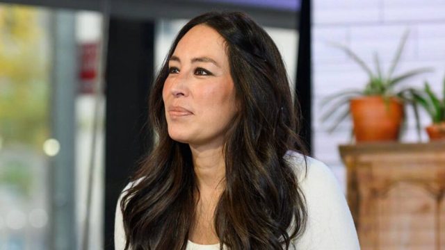 Joanna Gaines shares ‘hard’ message on goodbyes with rare family photos featuring her 5 kids