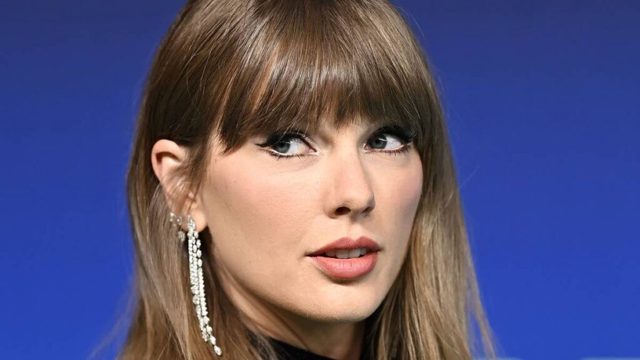 Taylor Swift steals the show in first red carpet appearance since wedding