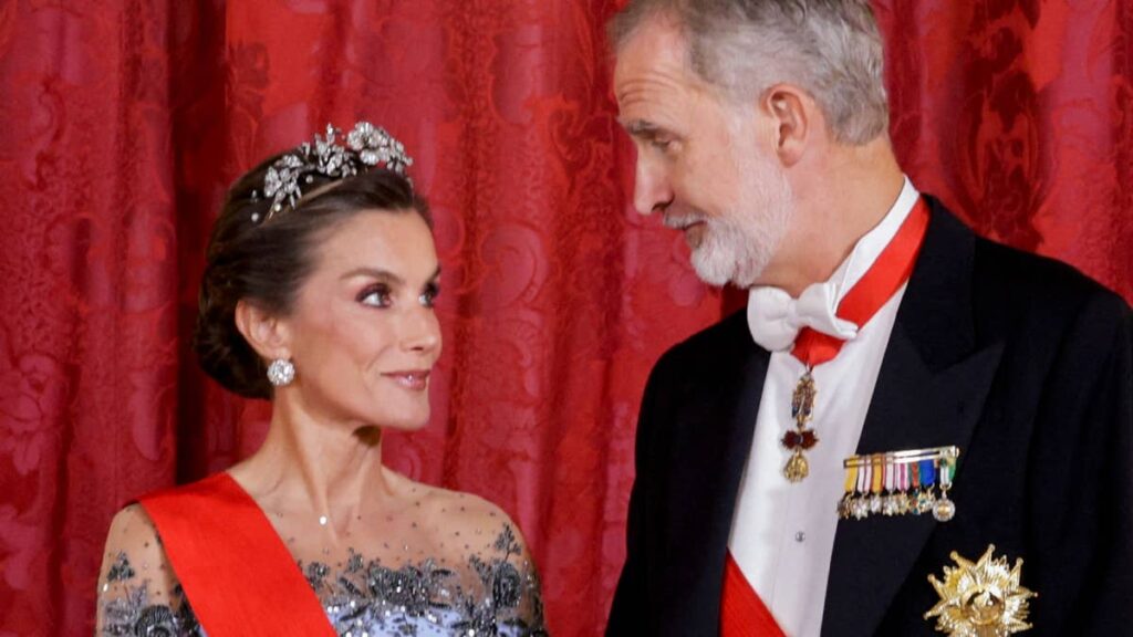 Queen Letizia channels Disney princess at Spanish state visit honoring French president