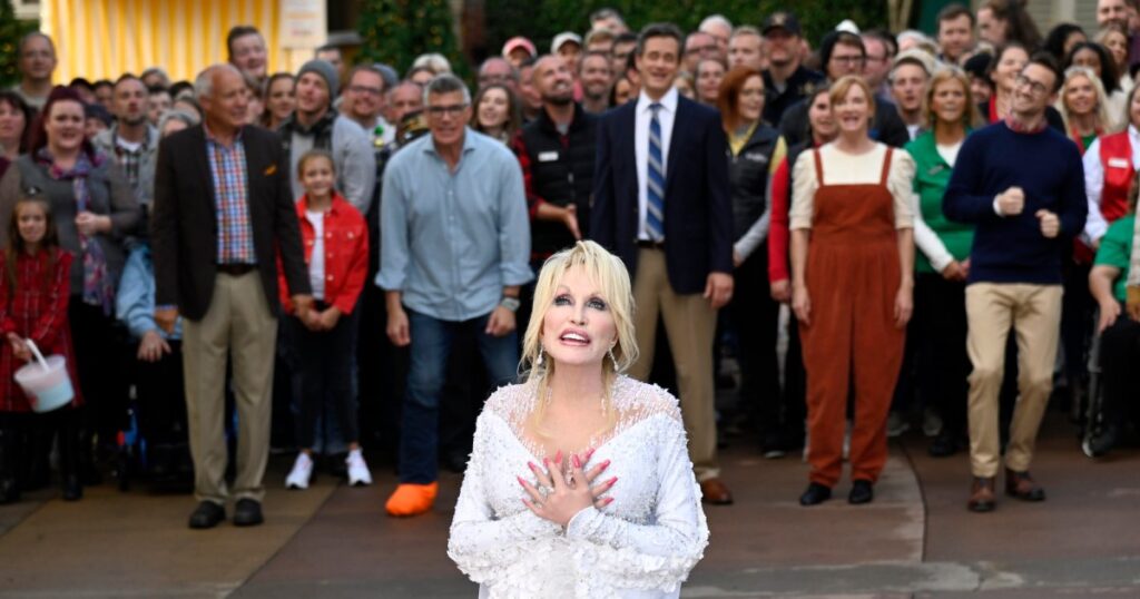 Dollywood President Mourns ‘Dreamer in Chief’ Dolly Parton After Her Death at 80