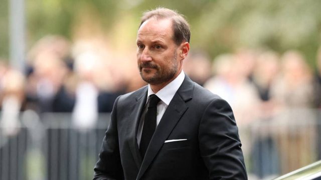 King Haakon and Norwegian royals attend ceremonies honouring late monarch