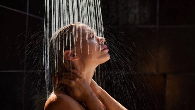 Does showering in the dark actually help you sleep? A neurophysiologist breaks down the viral trend