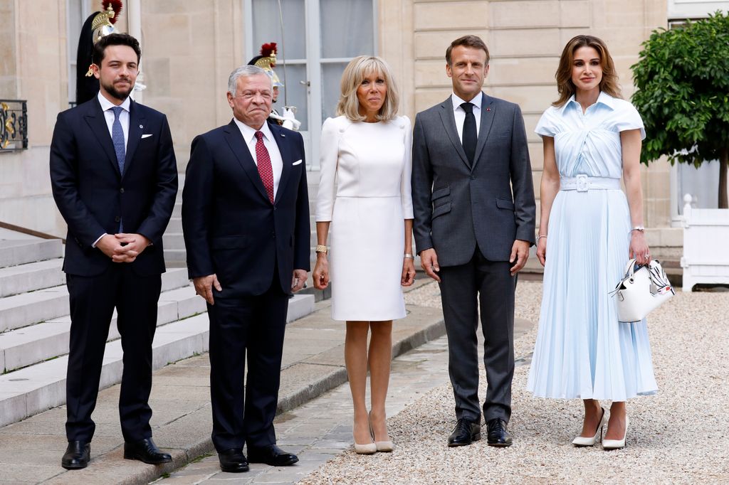 Queen Rania posed with emmanuel macron, brigitte macron, king abudllah and prince hussein