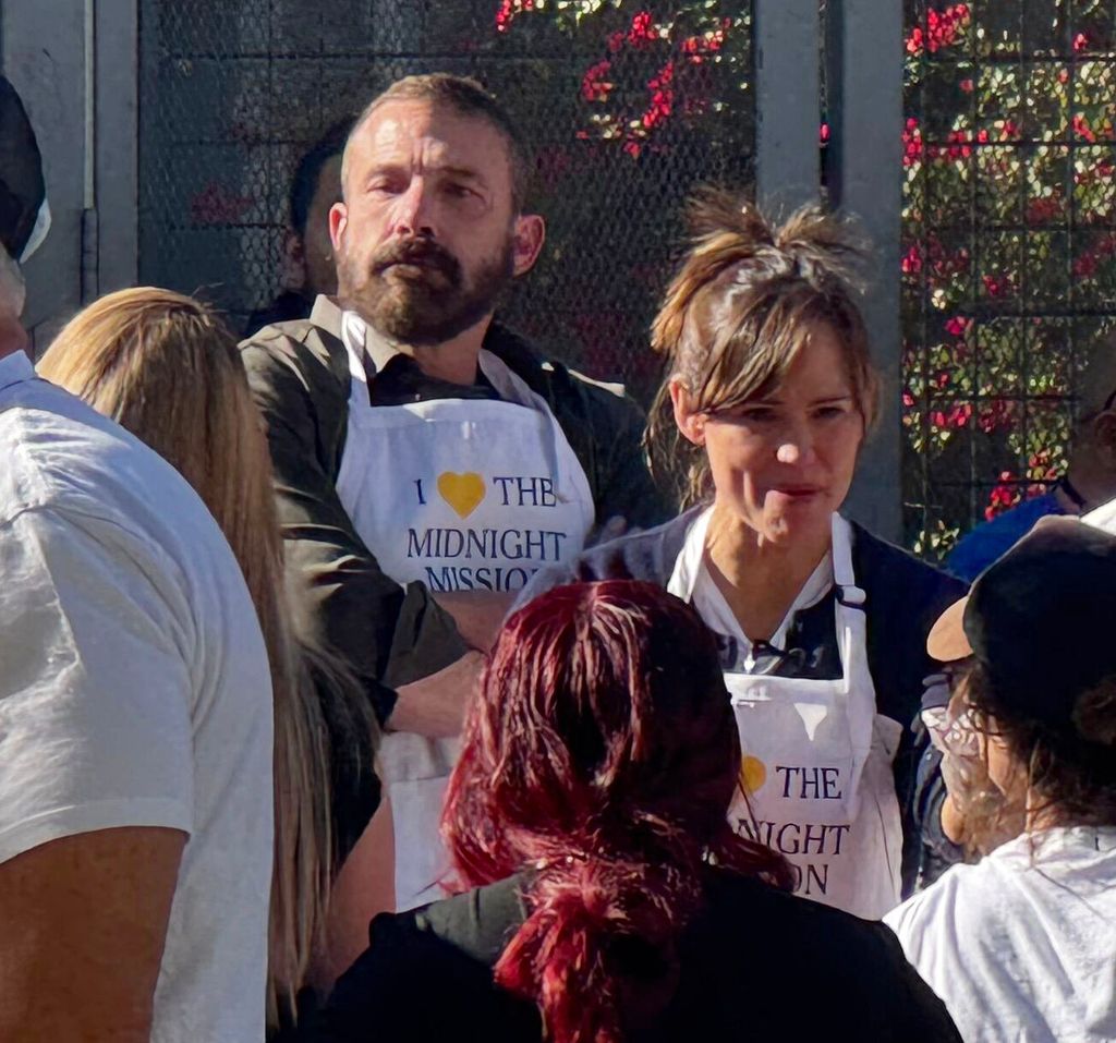 Ben Affleck and Jennifer Garner very close for Thanksgiving downtown Los Angeles 