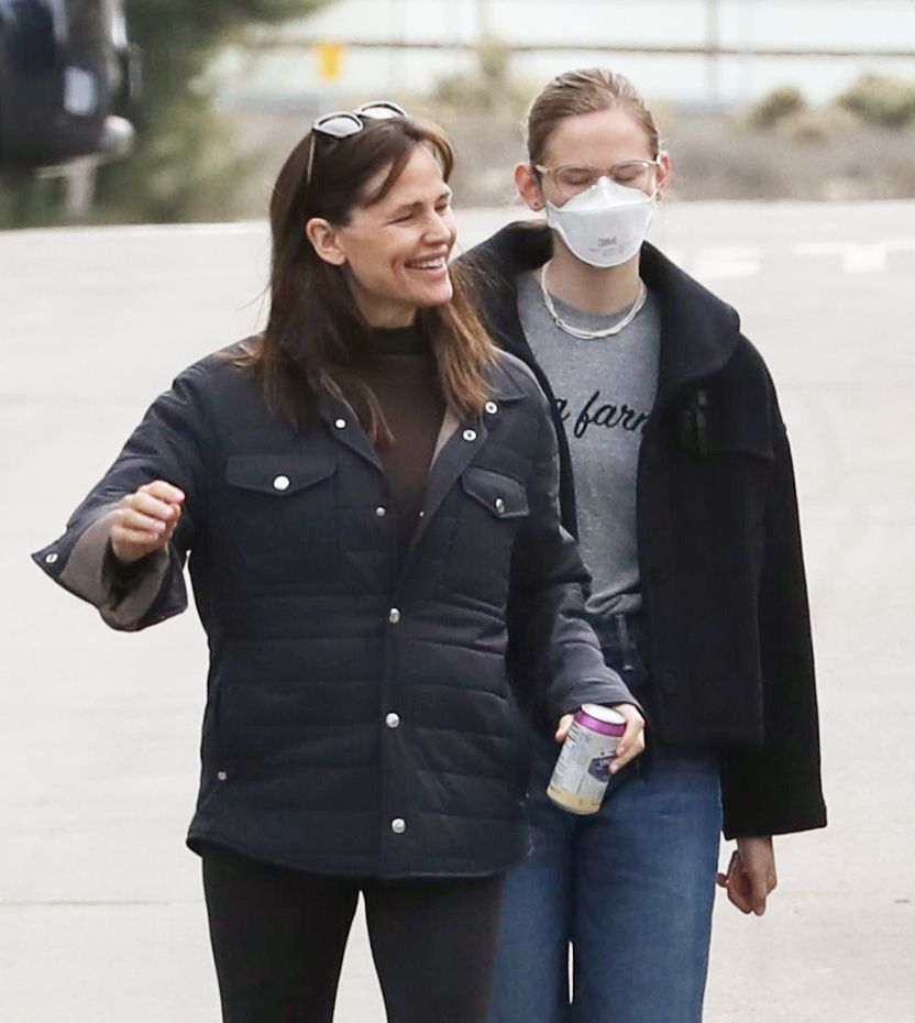 Jennifer Garner was all smiles as she reunited with her eldest daughter, Violet, on her 19th birthday

