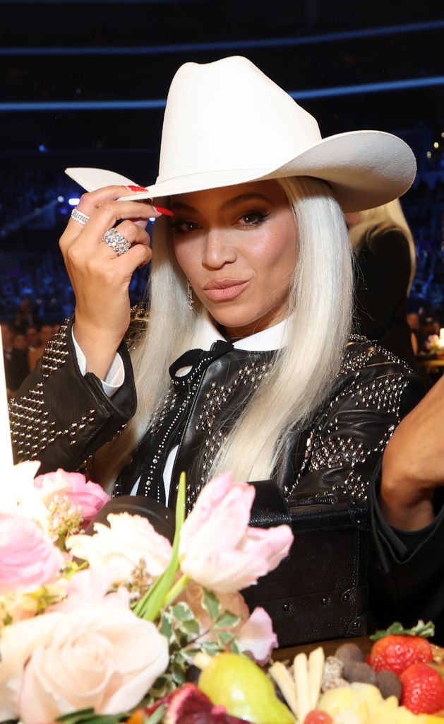 beyonce in cowboy hat at 2024 grammys