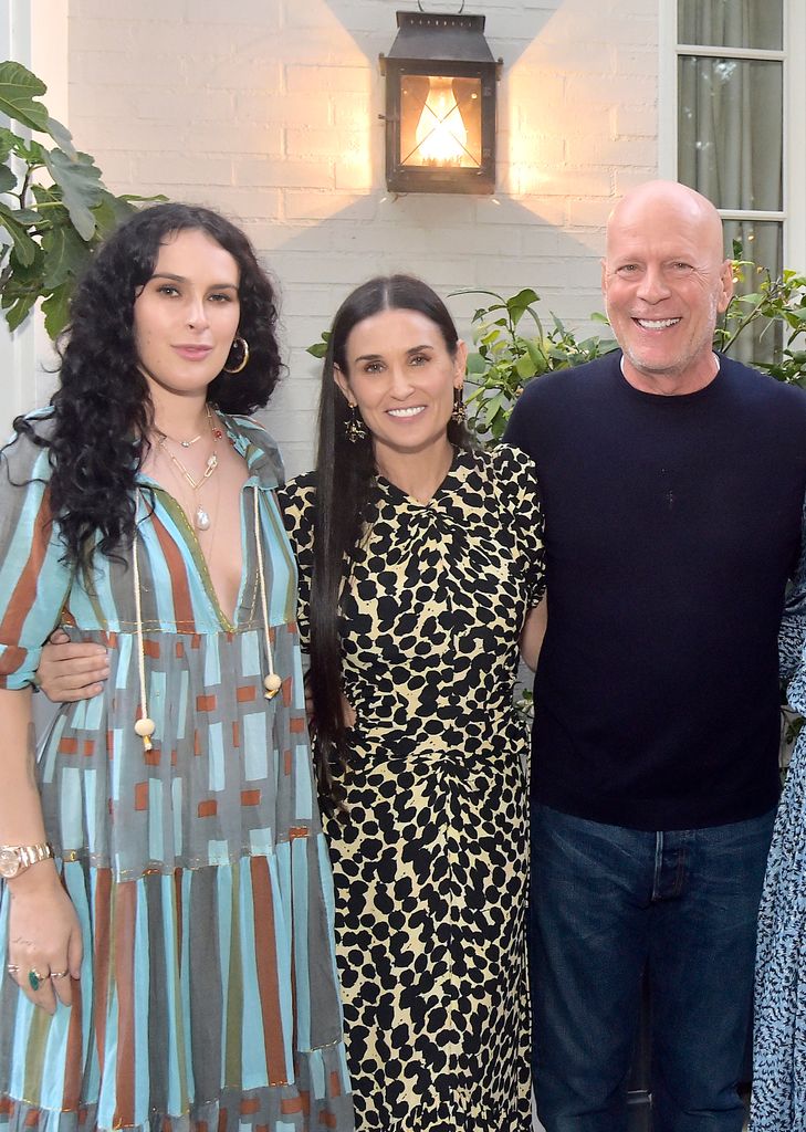 rumer willis demi moore bruce will smiling for family photo