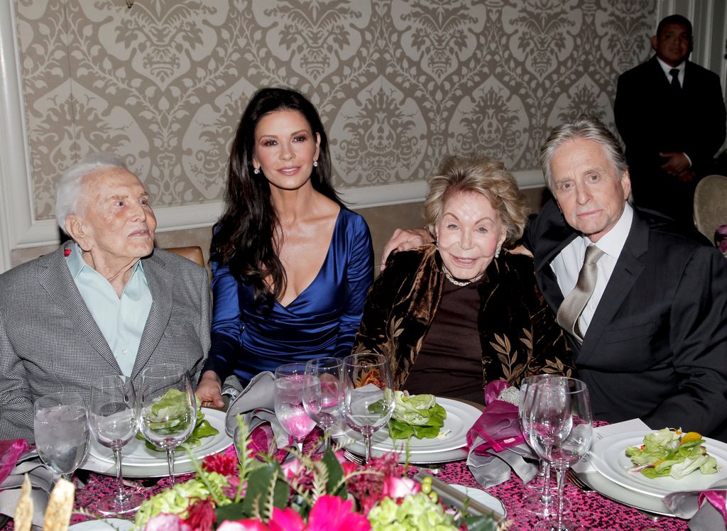  (L-R) Kirk Douglas, Catherine Zeta-Jones, Anne Douglas, and Michael Douglas 