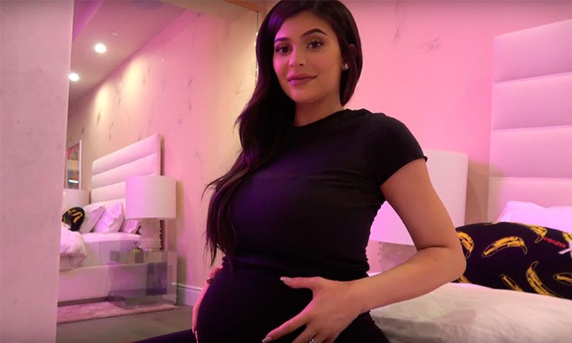 kylie jenner pregnant bump