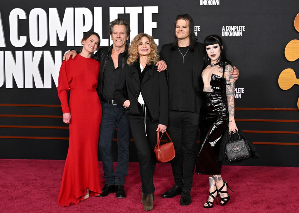 kevin bacon and family red carpet appearance