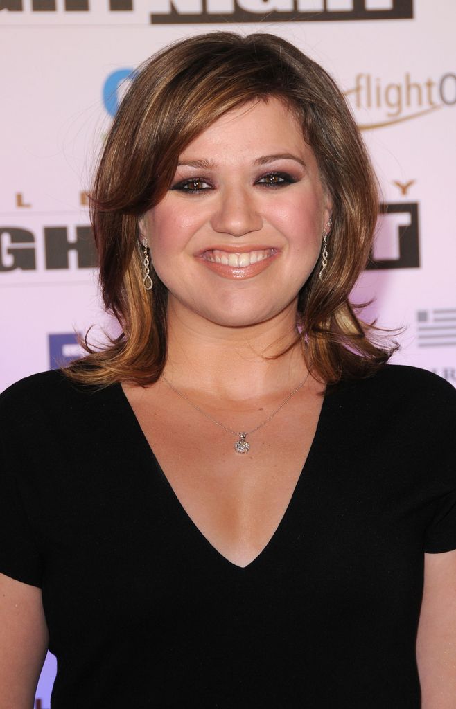 Singer Kelly Clarkson attends Muhammad Ali's Celebrity Fight Night XVII at JW Marriot Desert Ridge Resort & Spa on March 19, 2011 in Phoenix, Arizona