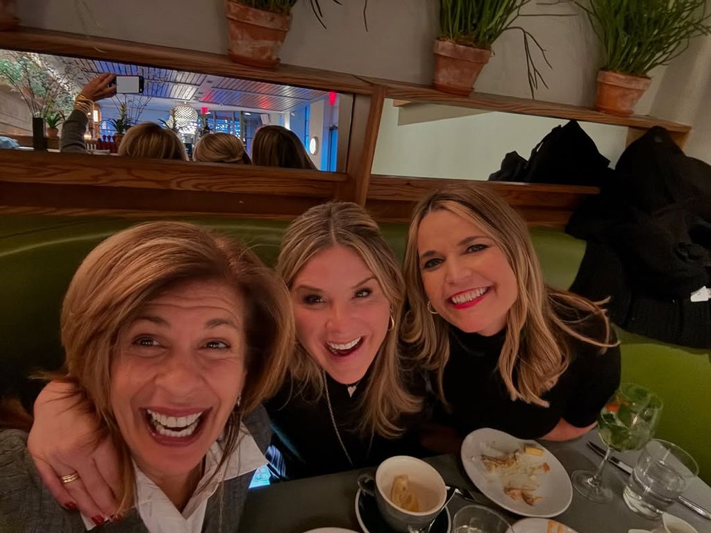 Hoda Kotb having lunch with Savannah Guthrie and Jenna Bush Hager