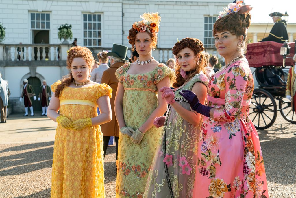 NICOLA COUGHLAN as PENELOPE FEATHERINGTON, BESSIE CARTER as PRUDENCE FEATHERINGTON, HARRIET CAINS as PHILLIPA FEATHERINGTON and POLLY WALKER as PORTIA FEATHERINGTON in BRIDGERTON 