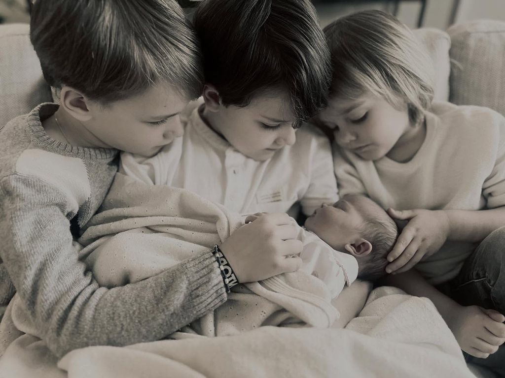 Princes Alexander, Gabriel and Julian with baby Princess Ines 