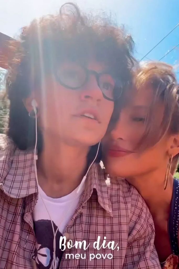 Jennifer posted a selfie with daughter Emme