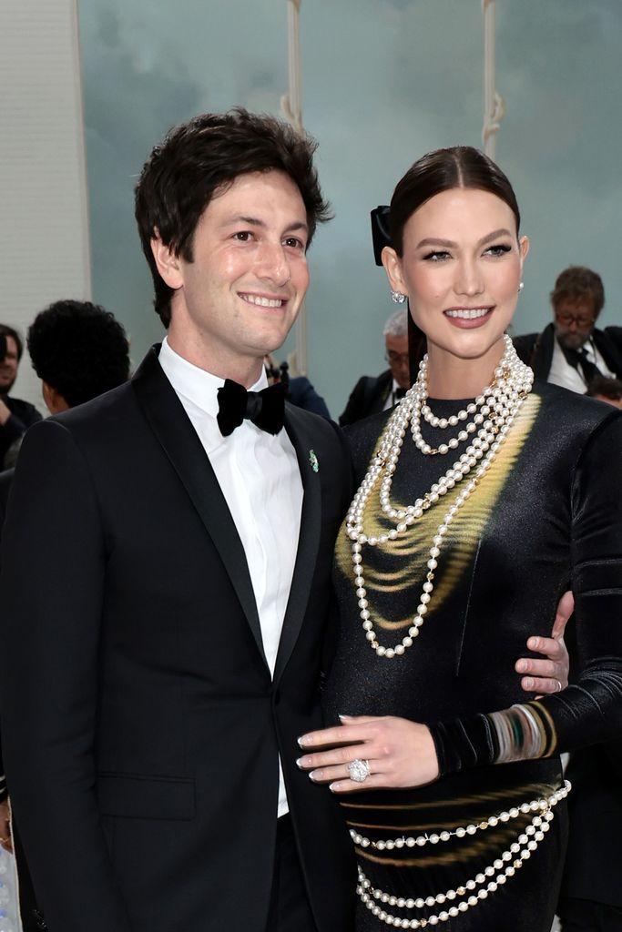 Joshua Kushner and Karlie Kloss attend The 2023 Met Gala Celebrating "Karl Lagerfeld: A Line Of Beauty" at The Metropolitan Museum of Art on May 01, 2023