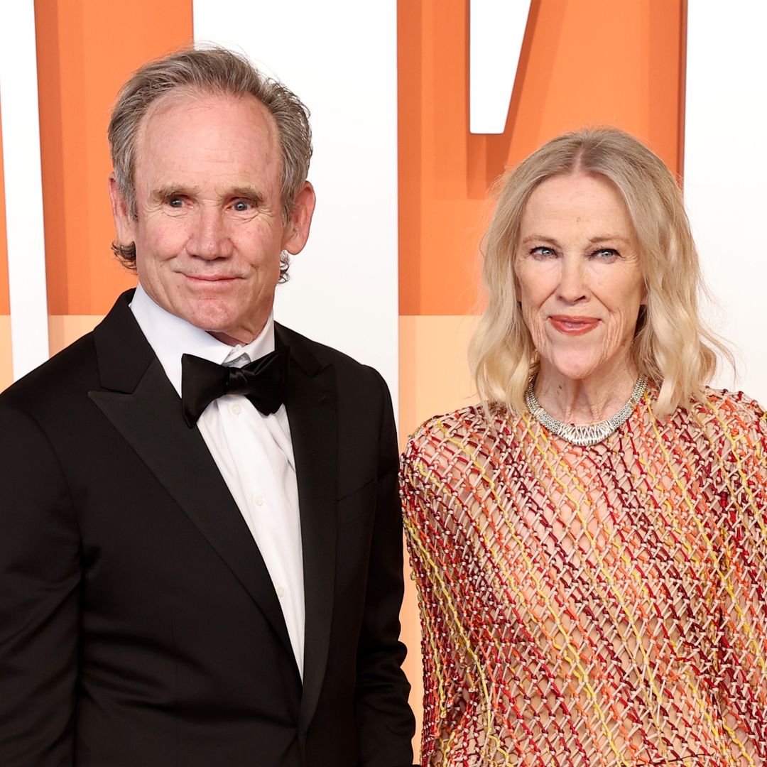 Bo Welch and Catherine O'Hara attend the 2025 Vanity Fair Oscar Party Hosted By Radhika Jones at Wallis Annenberg Center for the Performing Arts on March 02, 2025 in Beverly Hills, California