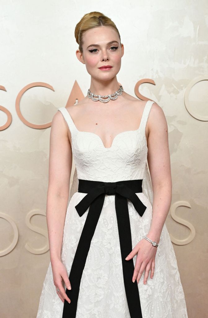 Elle Fanning attends the 97th Annual Academy Awards at the Dolby Theatre in Hollywood, California on March 2, 2025. (Photo by Robyn Beck / AFP) (Photo by ROBYN BECK/AFP via Getty Images)          