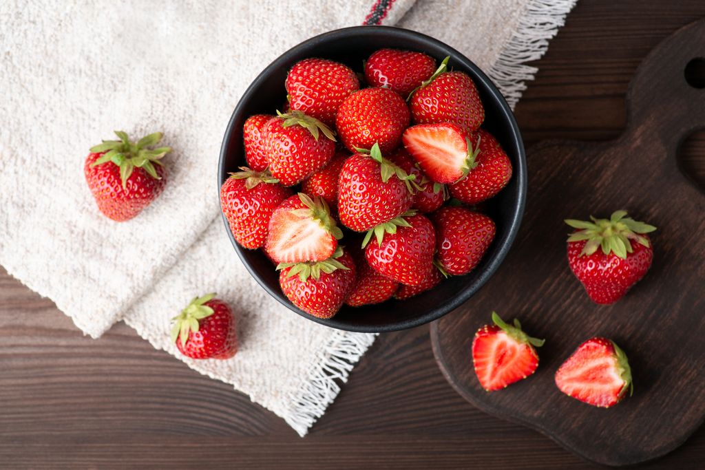 Strawberries are one of the fruits that it is worth buying organic