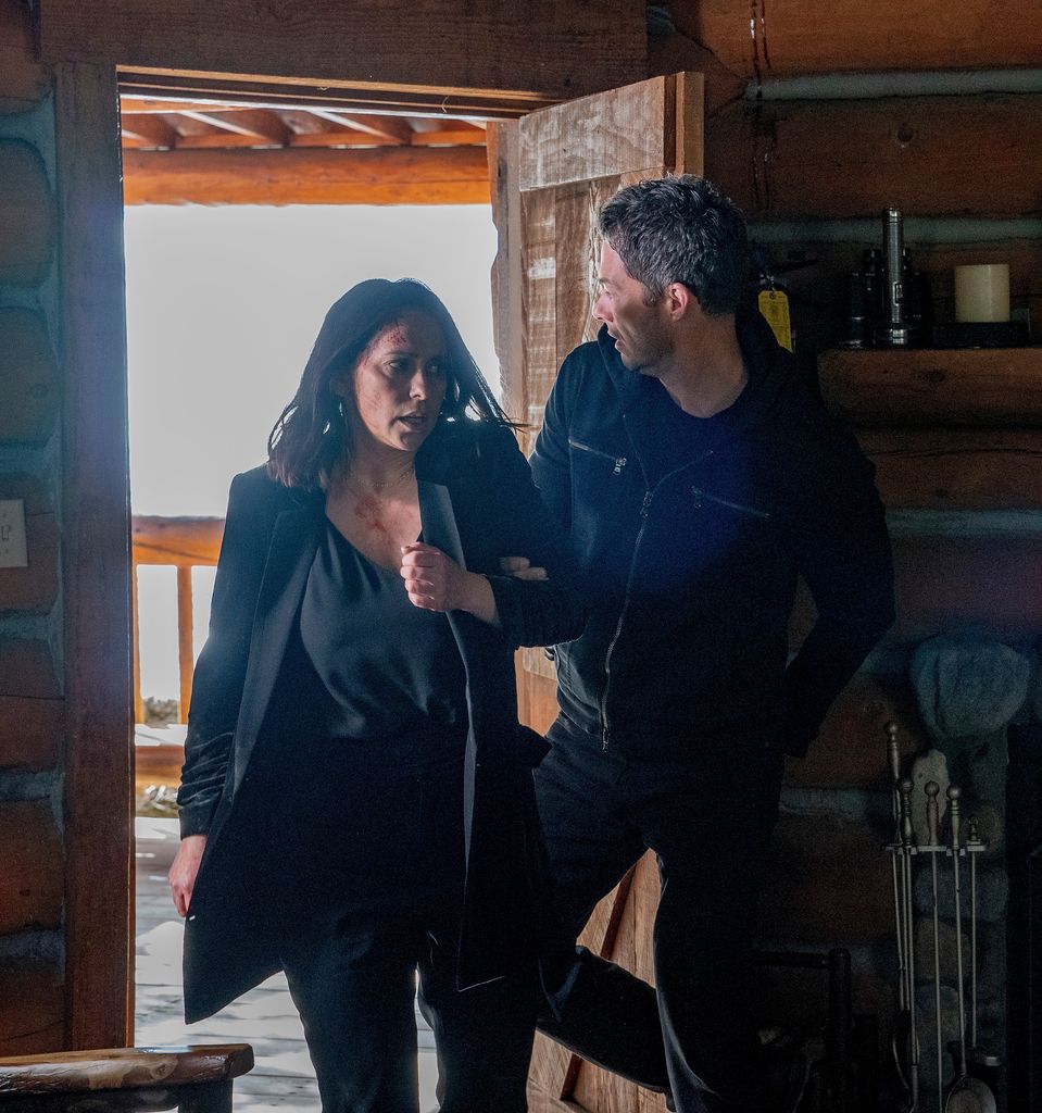 9-1-1: L-R: Jennifer Love Hewitt and guest star Brian Hallisay in the all-new Fight or Flight episode of 9-1-1 airing Tuesday, April 2 (9:00-10:00 PM ET/PT) on FOX.  (Photo by FOX Image Collection via Getty Images) 