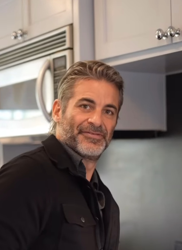 Still from a video shared by hypnotist Jim Curtis to Instagram, Jennifer Aniston's rumored boyfriend