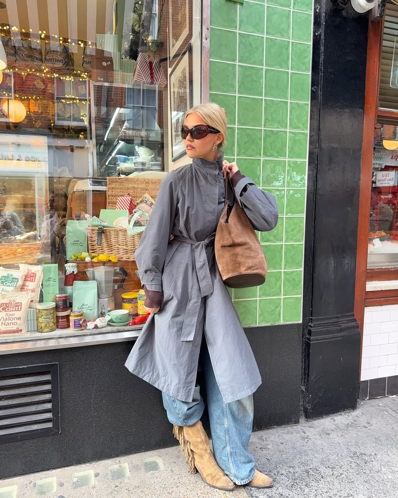 Mia Barker wearing grey trend, boots and jeans
