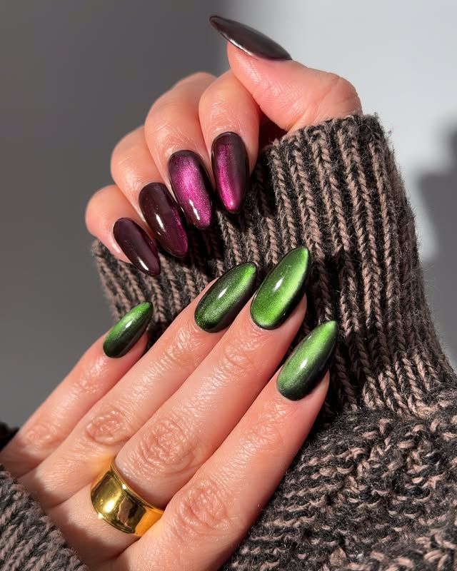 thecolornook purple green cat eye nails