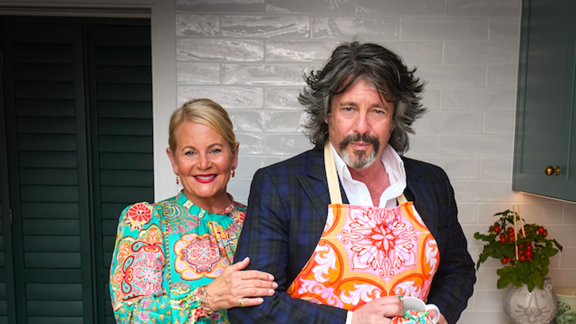 Laurence Llewelyn-bowen and wife in kitchen