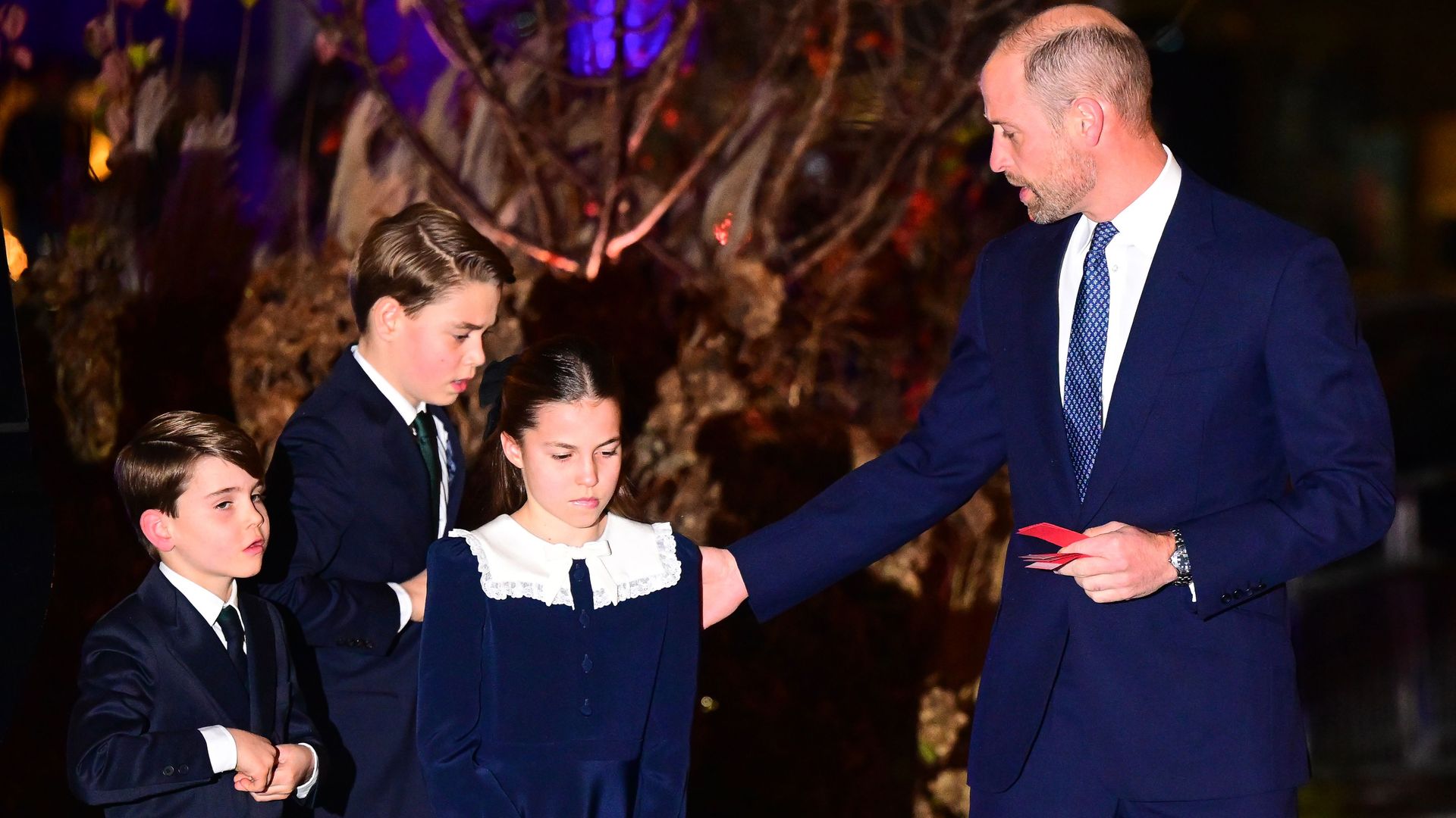 Prince William speaking to Prince George, Princess Charlotte and Prince Louis