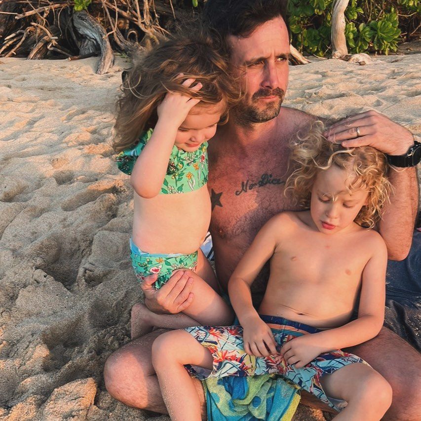 photo of james ransone and 2 kids on the beach