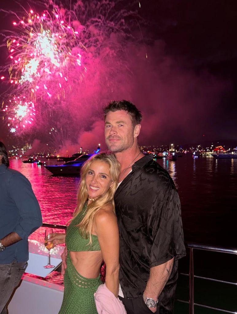 chris hemsworth fireworks