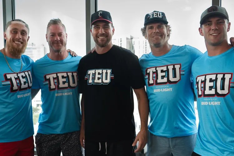 Travis Kelce with Tight Ends at TEU