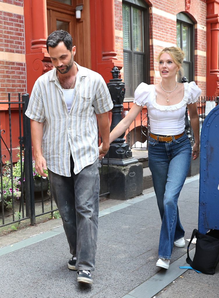 Penn Badgley and Meghann Fahy filming nyc