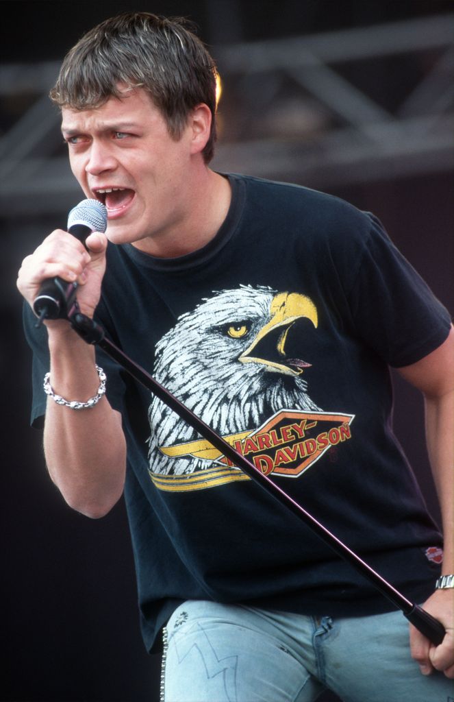 Brad Arnold performing