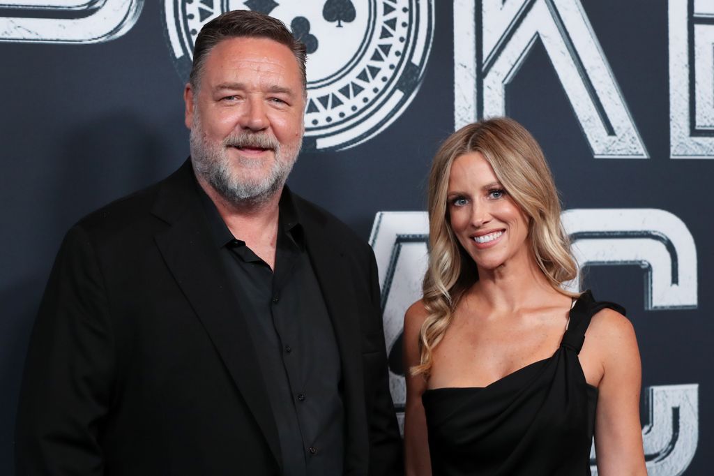 russell crowe britney theriot red carpet
