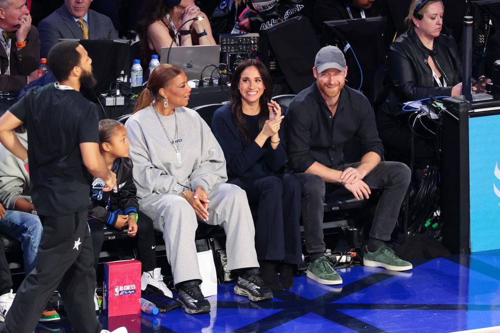 Meghan wore a pair of skinny jeans by Veronica Beard