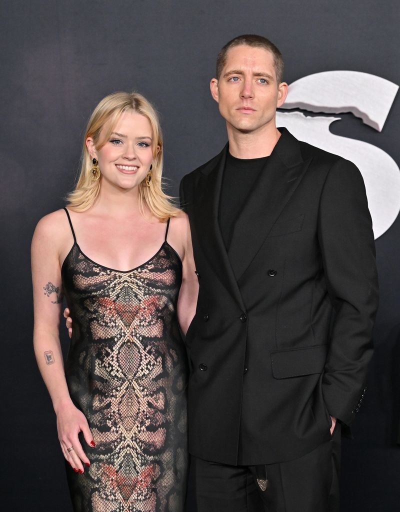 ava phillippe dakota brubaker red carpet