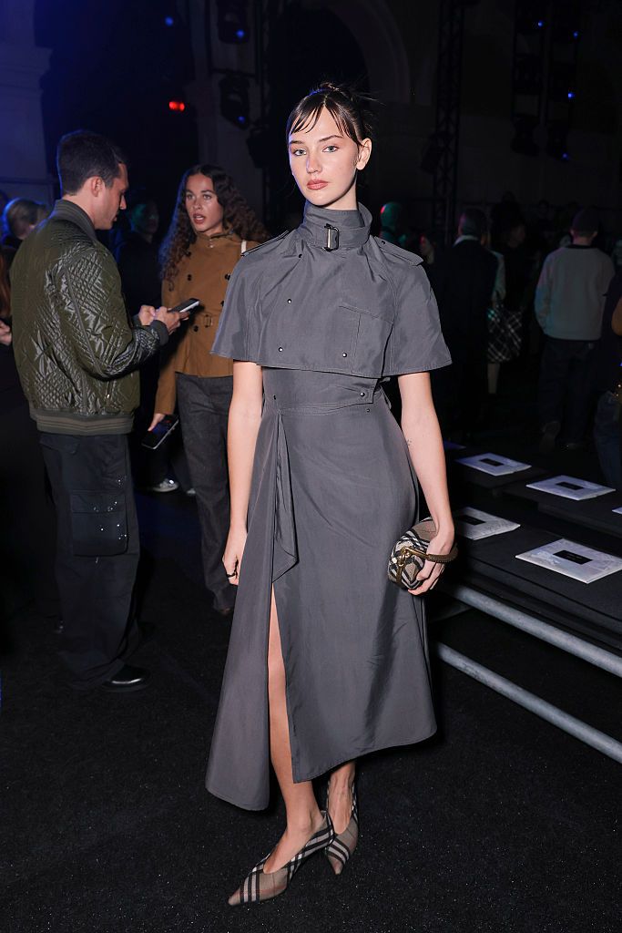 mia regan burberry show